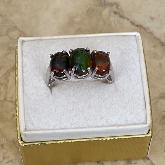 NEW 925 Sterling Silver Lab-Created Cabochon Opal Ring - Picture 3 of 10